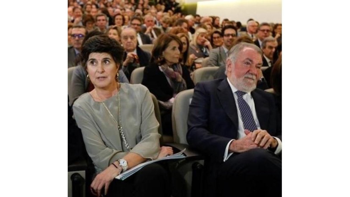 María San Gil y Mayor Oreja.- E.M.
