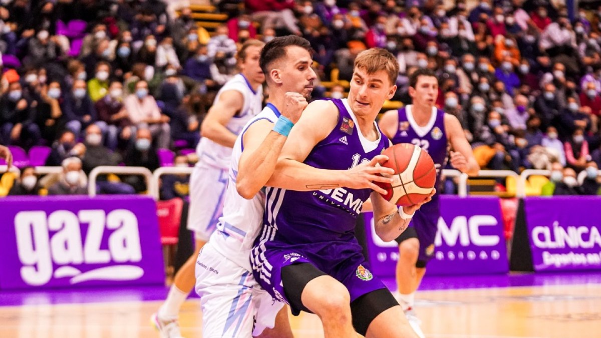 Partido anterior en Pisuerga entre el RV Baloncesto y Melilla. / RV