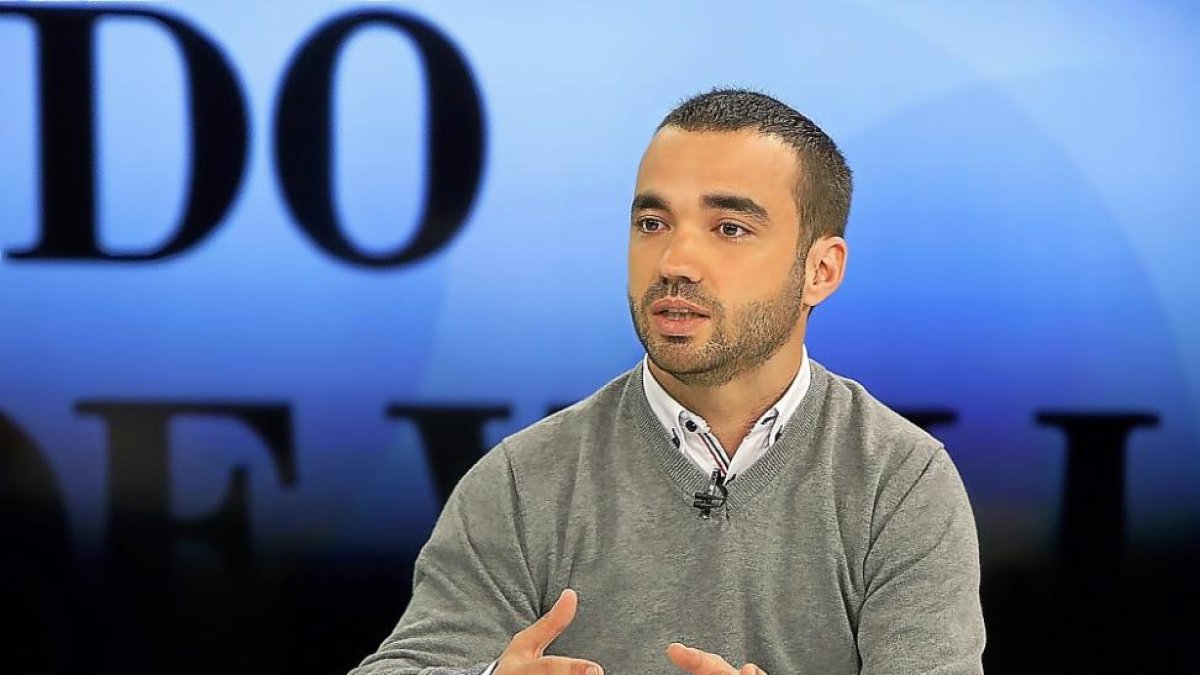 Pablo Yáñez en ‘La Quinta Esquina’, programa emitido ayer en La 8 Valladolid.-J. M. LOSTAU