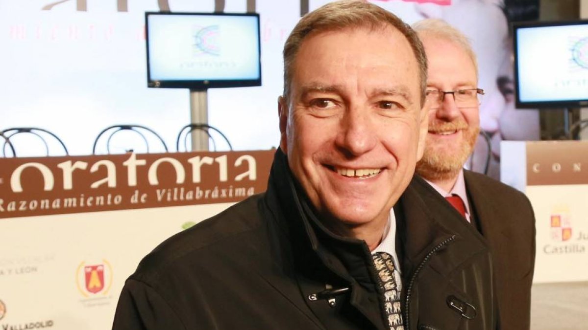 El consejero de Educación, Juan José Mateos-Ical
