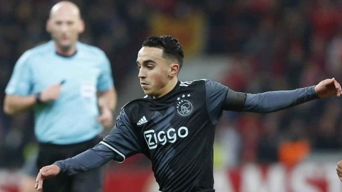 Nouri, durante un partido con el Ajax, en la pasada Europa League.-JULIEN WARNAND