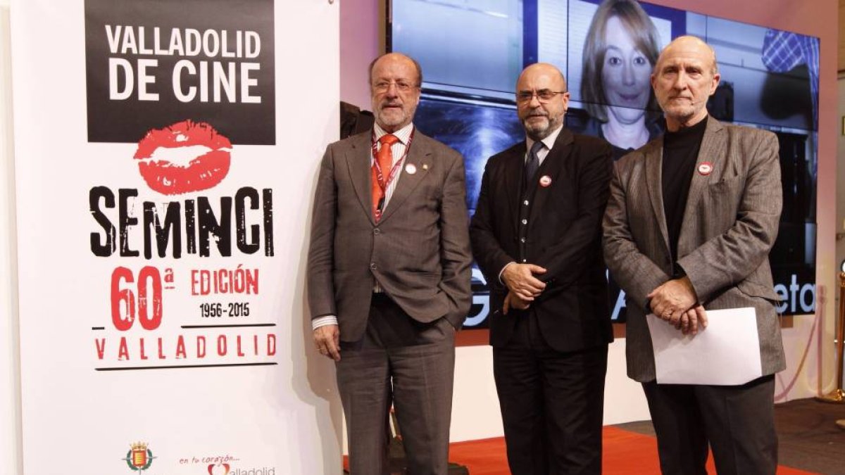 León de la Riva, Carlos Rosado y Javier Angulo en el stand de Fitur de Castilla y León durante la presentación de Valladolid-Juan Lázaro / Ical