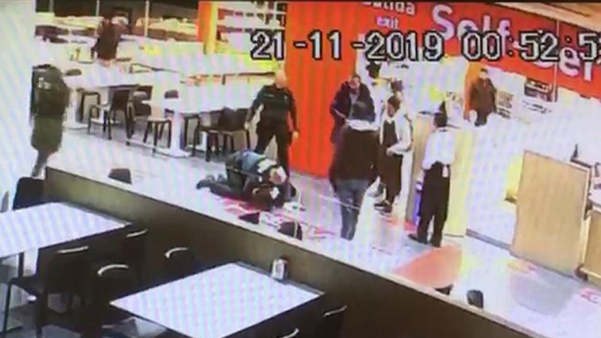 Vídeo en el que se ve arriba al agente en la reanimación.-EM