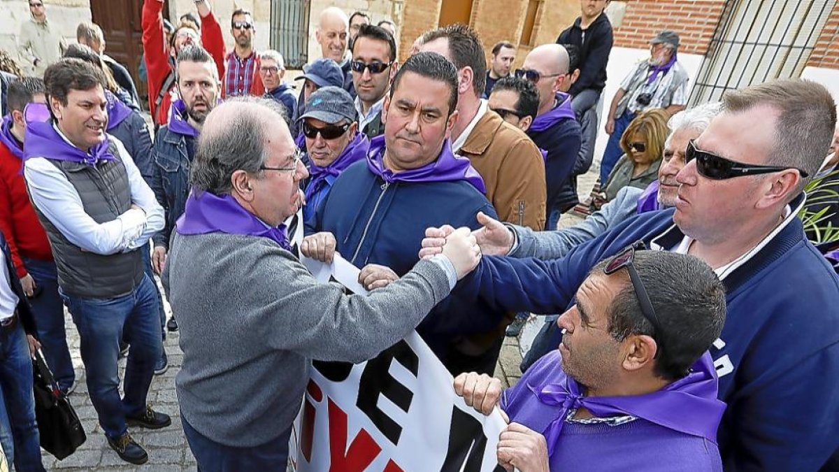 El presidente de la Junta en su encuentro con los trabajadores de Made.-J.M. LOSTAU