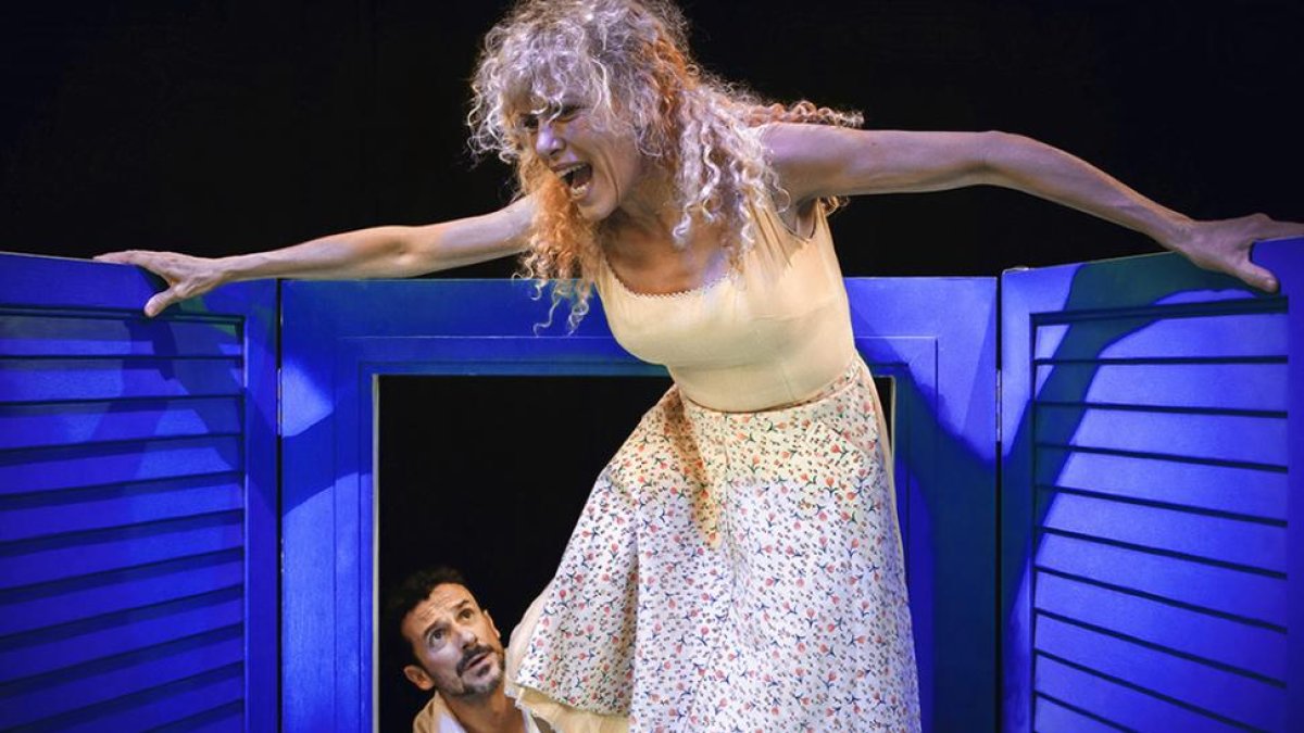 Víctor Ullate y Carmen Conesa en una escena de ‘Pareja abierta’.-N. PEÑA