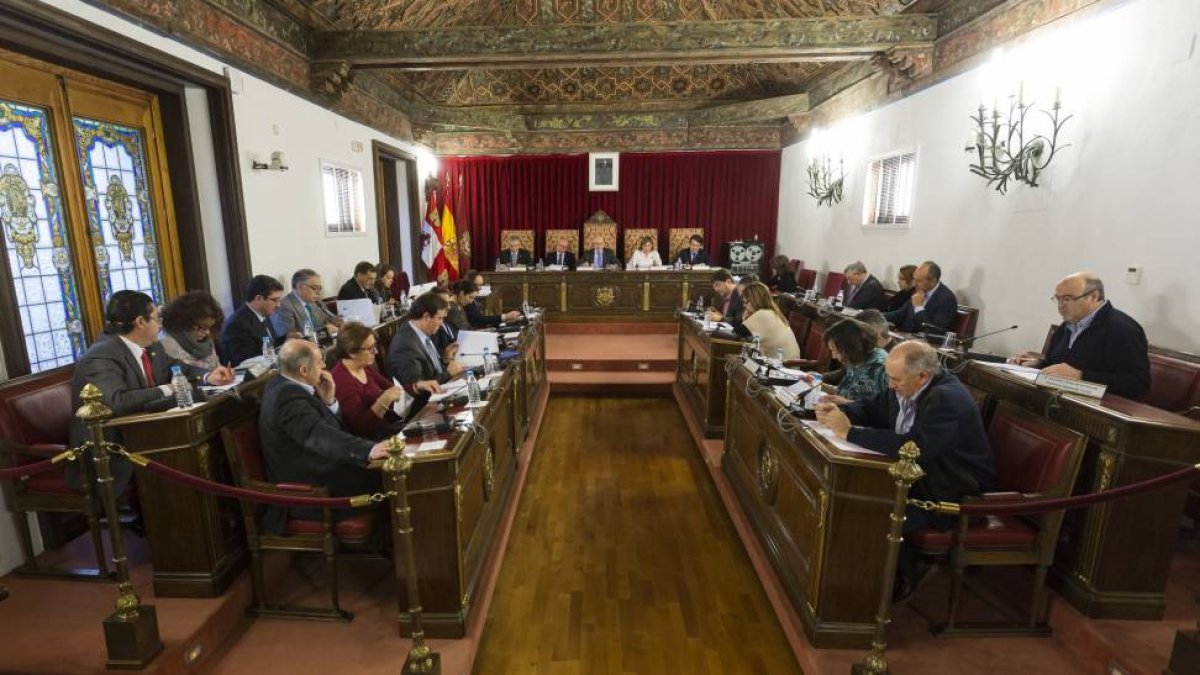 Pleno ordinario de la Diputación de Valladolid-Ical