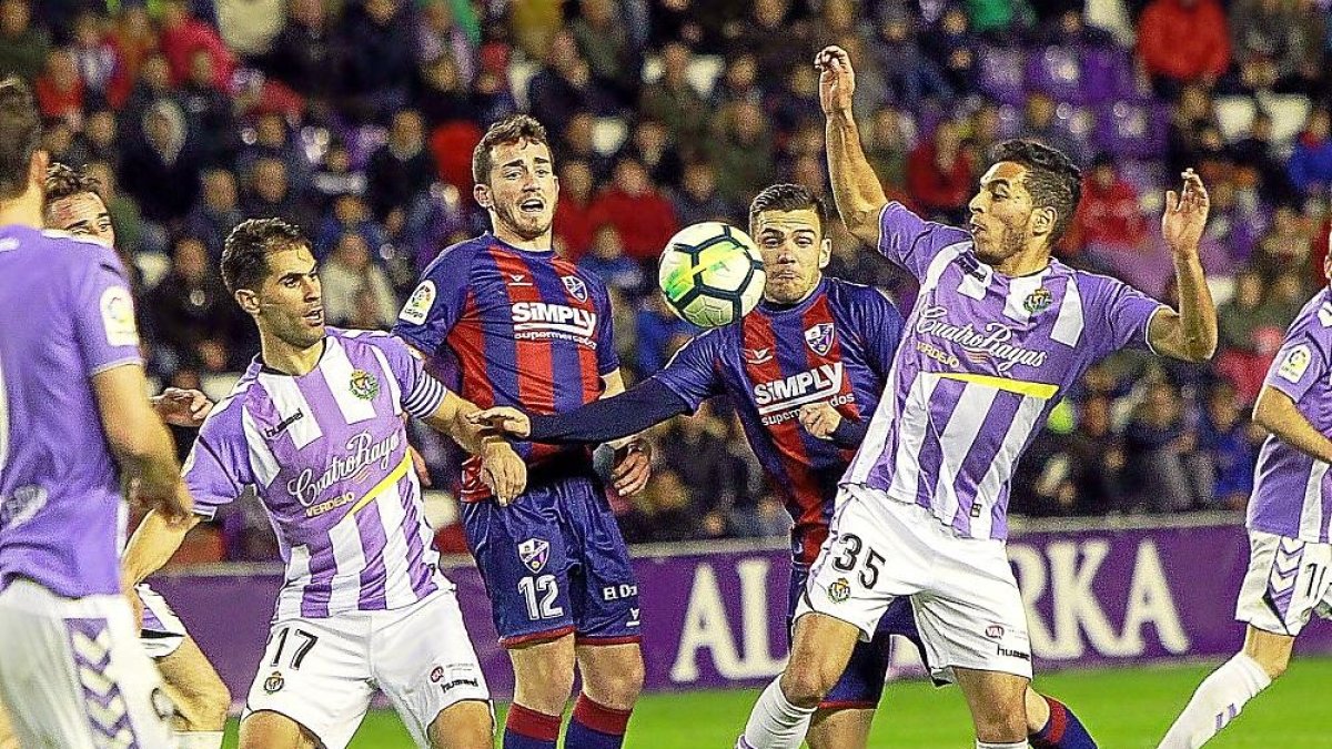 El Real Valladolid ganó por 3-2 al Huesca en Zorrilla la pasada temporada. Ninguno de los goleadores [Mata (2), Plano, Luso y Melero] jugará hoy.-J.M. LOSTAU