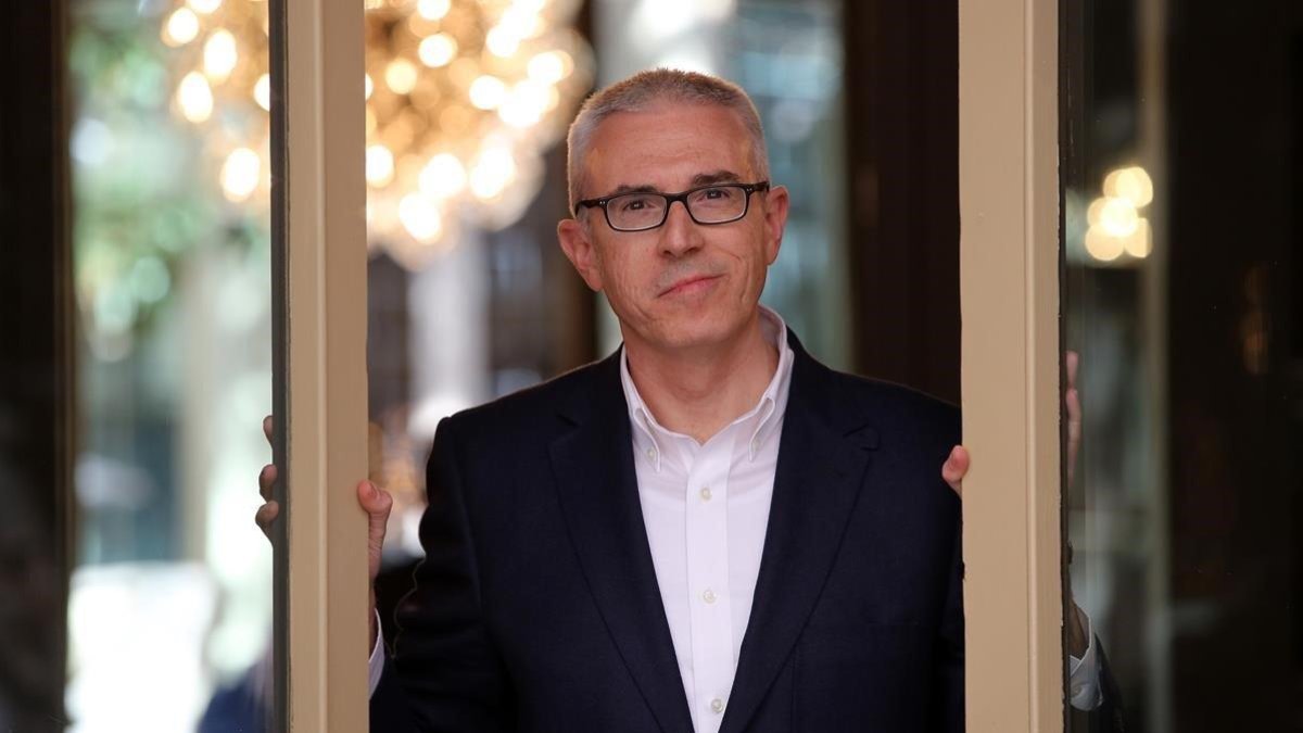 Emilio Lara, ganador del II Premio Edhasa de Narrativa HIstórica.-RICARD CUGAT