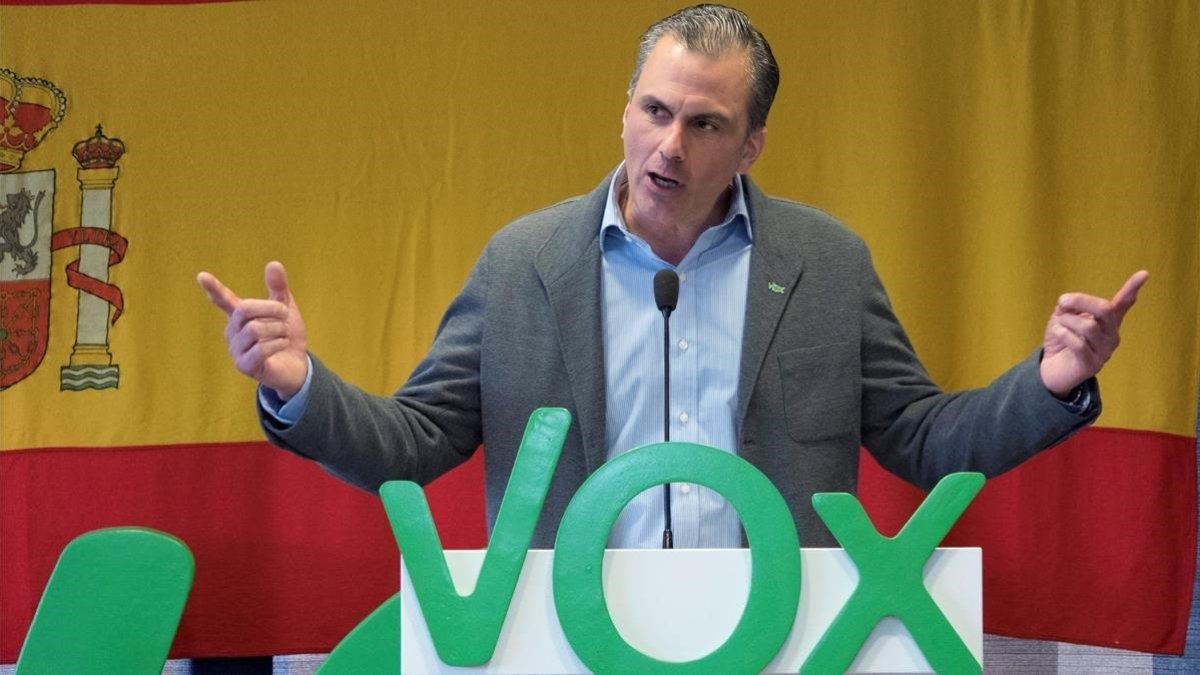 El abogado y secretario general de Vox, Javier Ortega Smith.-EFE / JOSÉ DEL OLMO