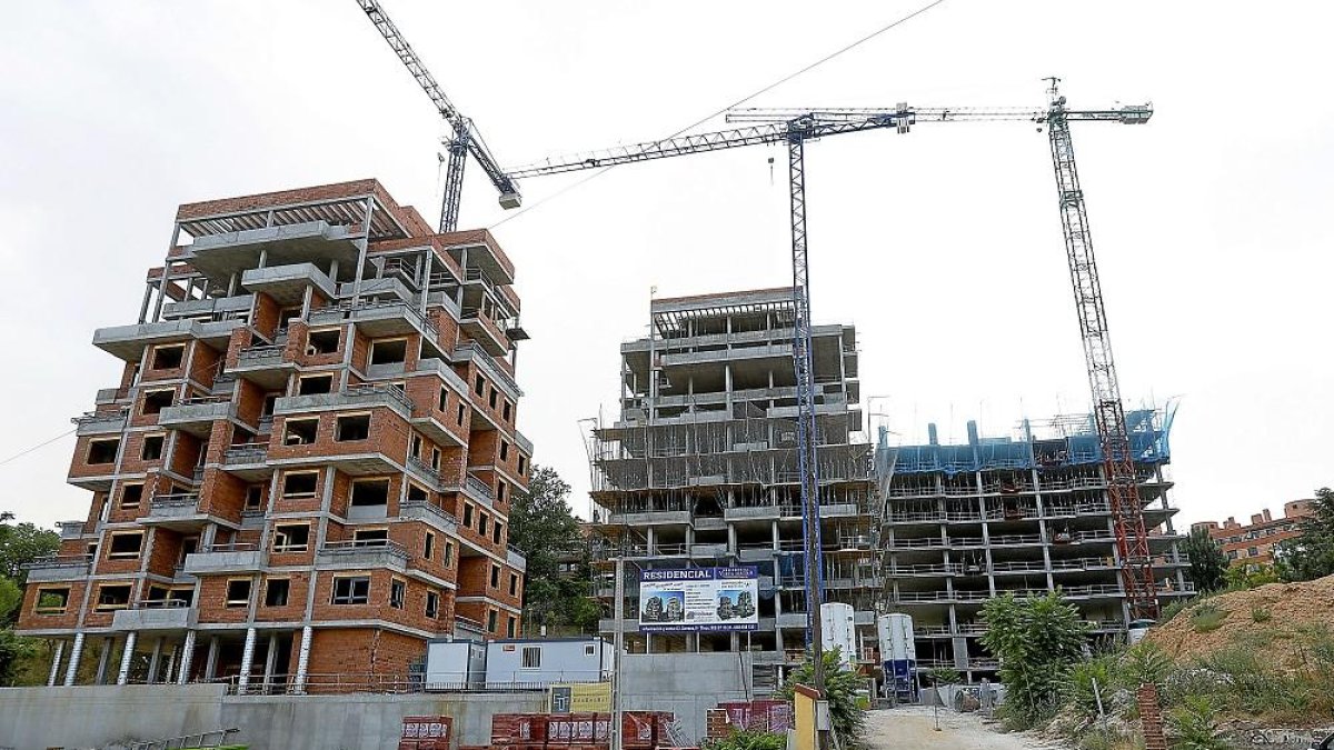 Vivienda nueva en construcción en Valladolid.-J.M. LOSTAU