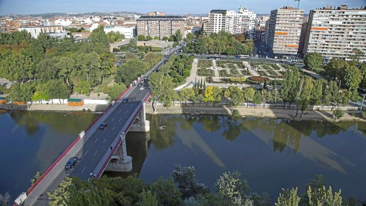 El carril bici y el ensanchamiento se ejecutarán en la acera de la derecha según se aprecia en la imagen.-PHOTOGENIC