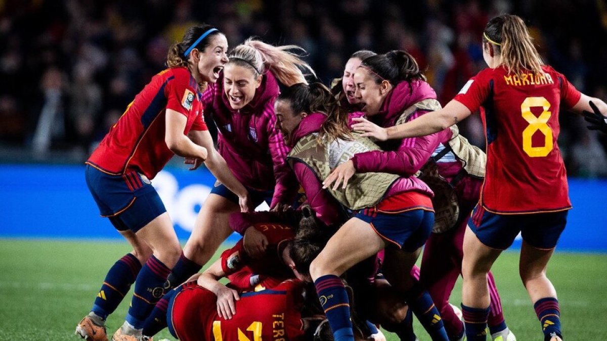 España celebra el segundo tanto ante Suecia. / RFEF