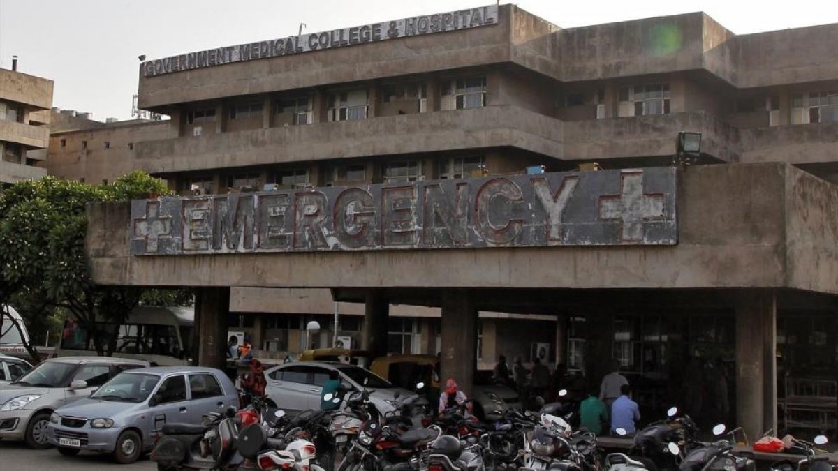 Vista del hospital público GMCH en Chandigarh (India), el 17 de agosto-REUTERS / AJAY VERMA
