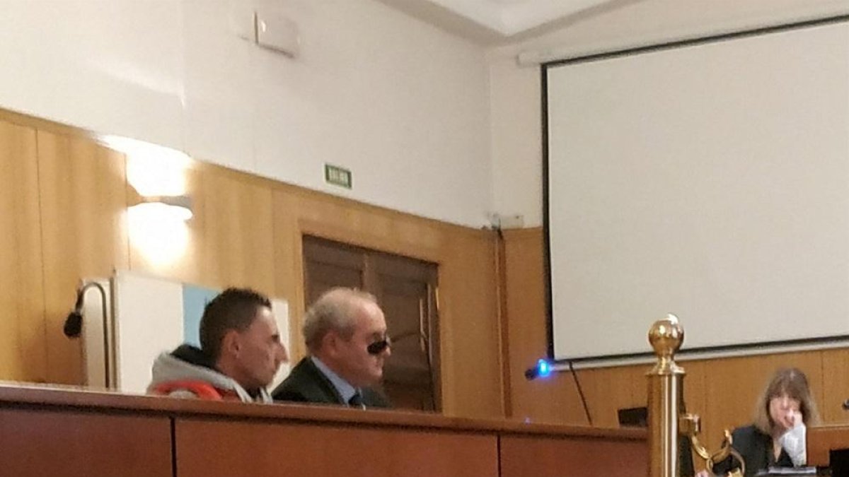 Imagen del juicio contra el hombre acusado de incendiar el piso de sus vecinas.-EUROPA PRESS