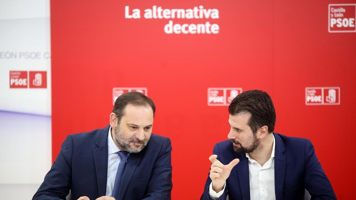 Ábalos y Tudanca, en una imagen de archivo.-ICAL