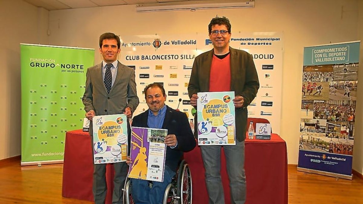 Lahuerta, De Castro y Bustos, durante la presentación de la competición.-E.M.