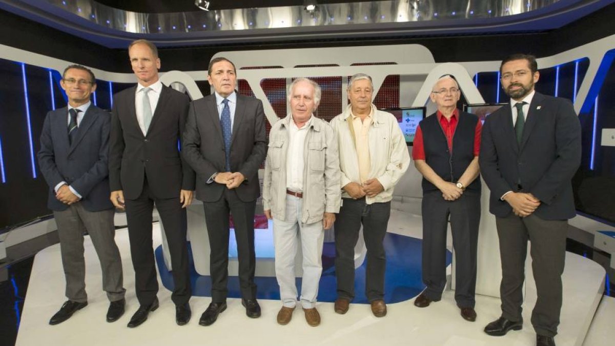 El consejero de Sanidad, Antonio María Sáez Aguado, y el director de Radio Televisión Castilla y León, Eduardo Álvarez, presentan una campaña promovida por el Instituto de Ciencias del Corazón para prevenir enfermedades raras-Ical