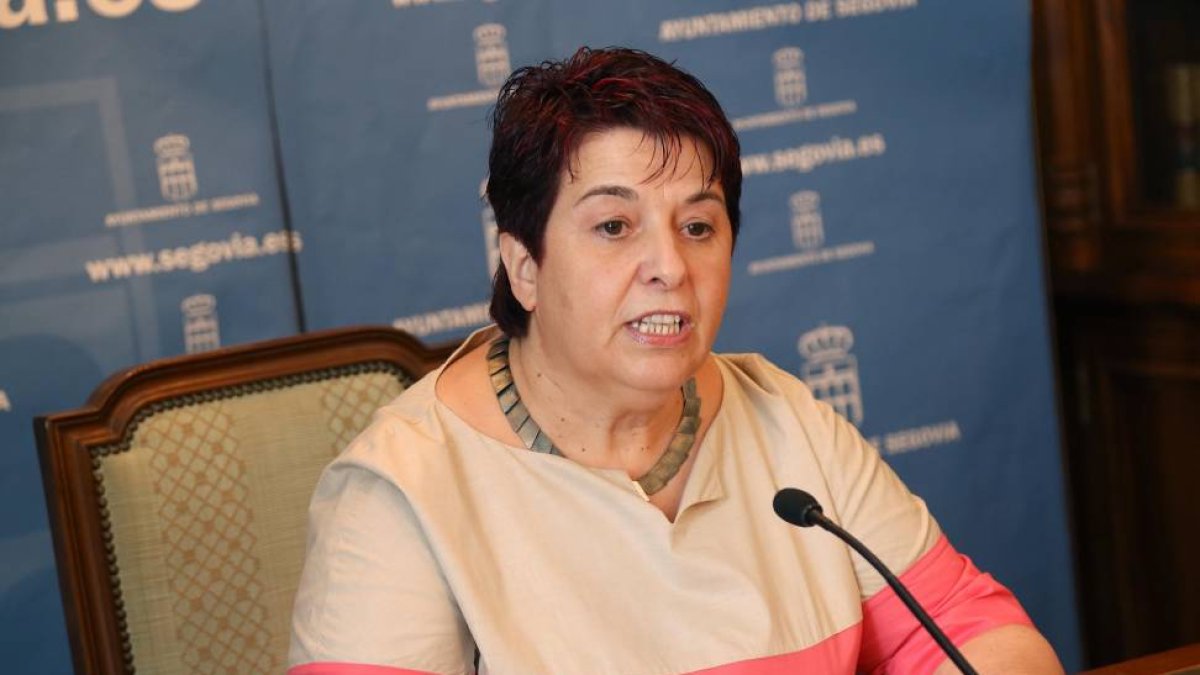 La alcaldesa de Segovia, Clara Luquero, presenta las actuaciones que prevé ejecutar en los primeros 100 días de mandato con su nuevo equipo de Gobierno-ICAL