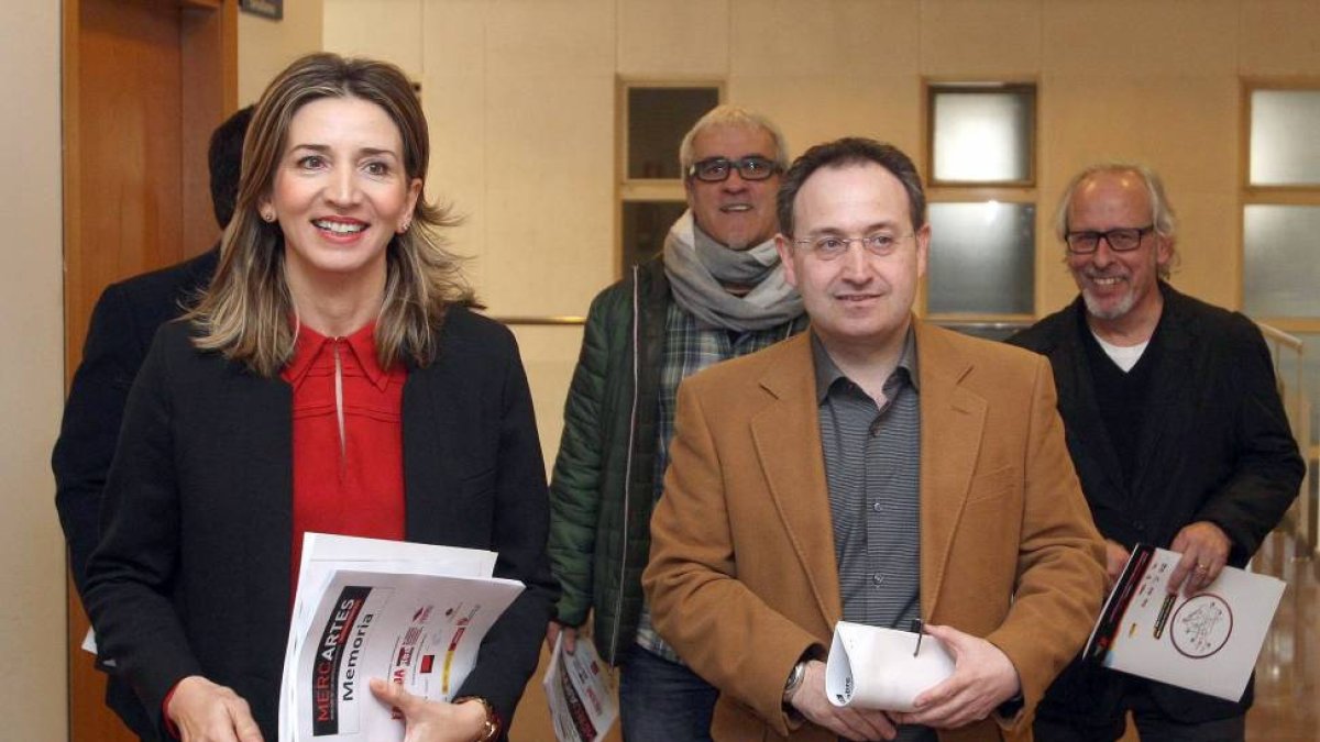 Jesús Cimarro; la consejera de Cultura y Turismo, Alicia García; la concejala de Cultura, Mercedes Cantalapiedra y Jaume Colomer en la presentación de los resultados de la edición de Mercartes celebrada en Valladolid-Ical