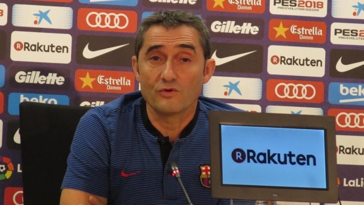 Ernesto Valverde, en la conferencia de prensa de hoy en la Ciudad Deportiva Joan Gamper.-EMILIO PÉREZ DE ROZAS