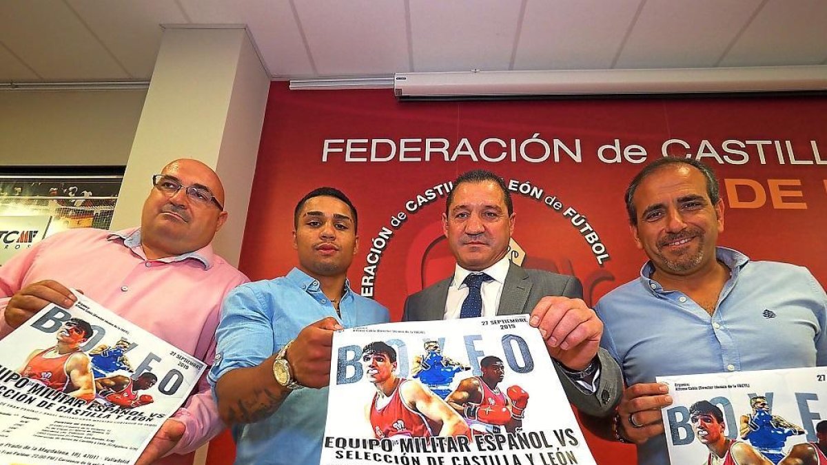 Pedro Retuerto, ‘Salvi’, Alfonso Cavia ‘El Cubi’ y Jesús Zancada, ayer en la Federación de Fútbol.-M. A. SANTOS