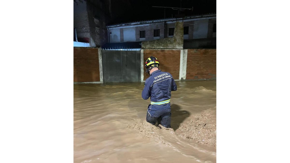 Intervención del cuerpo de bomberos de la Diputación de Valladolid en las inundaciones de La Seca.- BOMBEROS DIPUTACIÓN