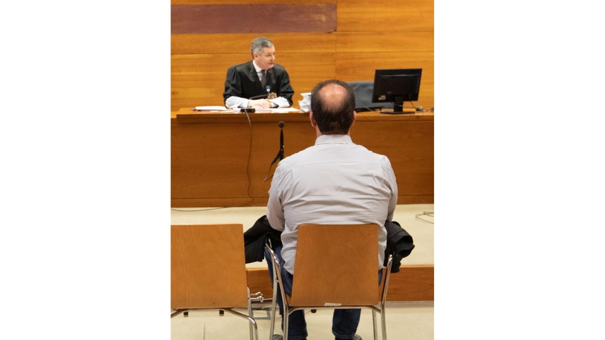 Un momento del juicio.-J. M. LOSTAU