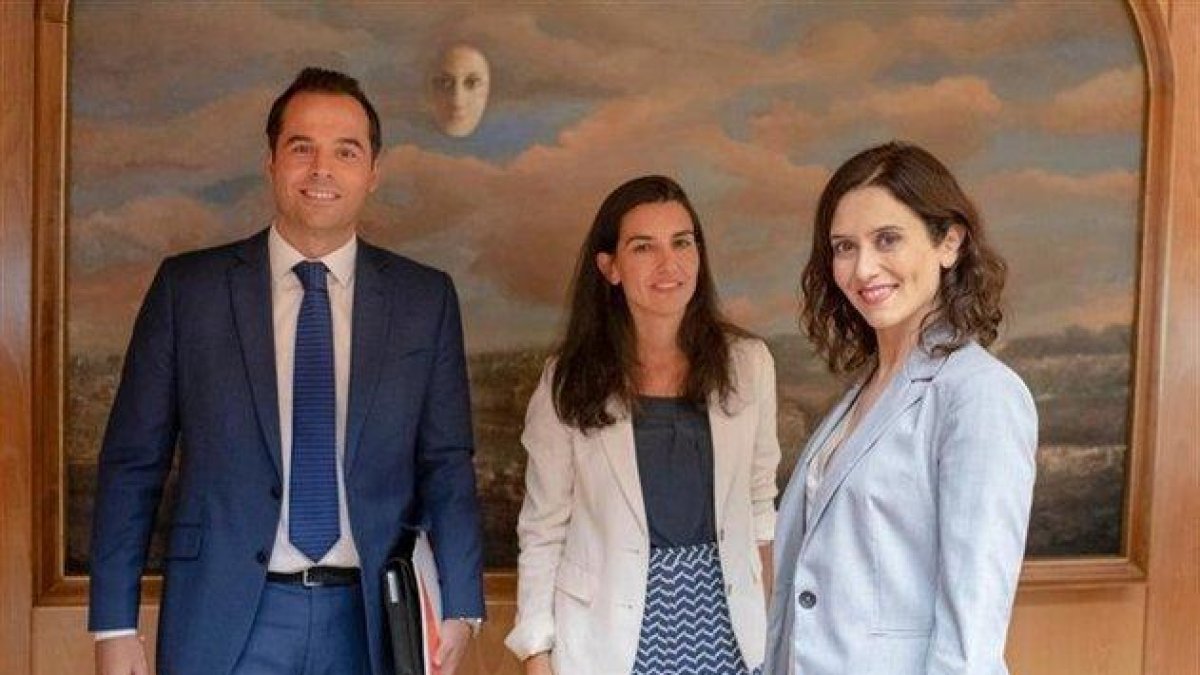 Los líderes de Ciudadanos, Vox y PP en la Comunidad de Madrid, Ignacio Aguado, Rocío Monasterio e Isabel Díaz Ayuso (de izquierda  a derecha).-ASAMBLEA DE MADRID