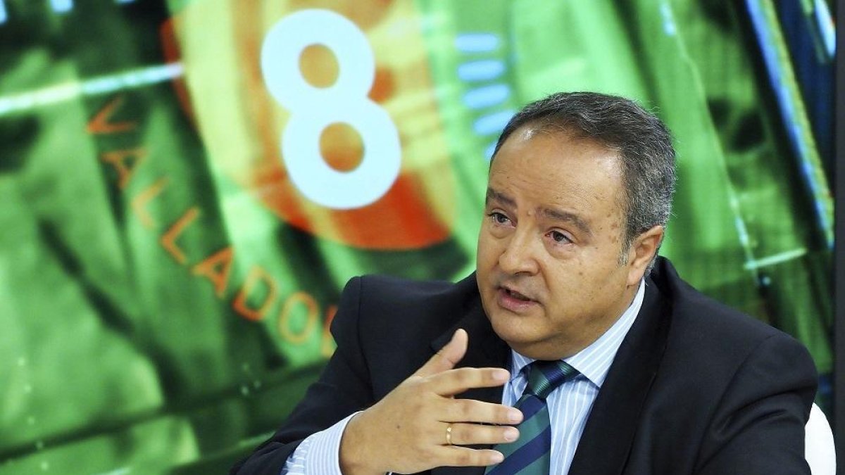 Javie r Carranza en el programa ‘La Quinta Esquina’, emitido ayer en La 8 de Valladolid.-MIGUEL ÁNGEL SANTOS
