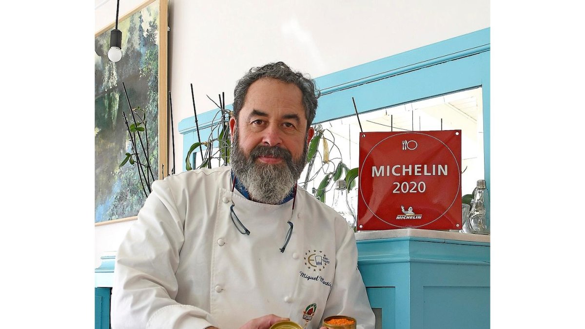Miguel Martínez Novo disfruta innovando con el producto local de El Bierzo. LA POSADA