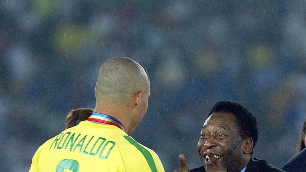 Pelé felicita a Ronaldo en una imagen de archivo. / GETTY