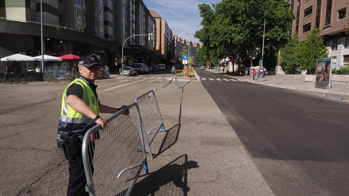 Cortes de tráfico en Valladolid antes del inicio de la contrarreloj. / PHOTOGENIC