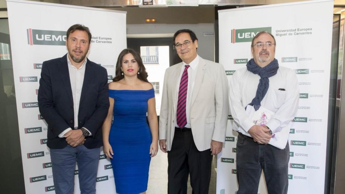 Curso de verano de la Universidad Europea Miguel de Cervantes (UEMC) sobre 'Los valores de la Transición esapñola, hoy'. La primera mesa sobre los 'Retos actuales de España tras la Transición' participan el consejero de Educación de la Junta, Fernando Rey-ICAL