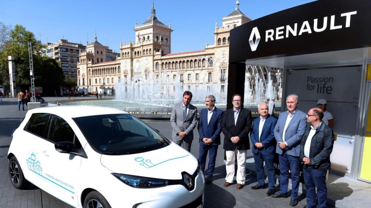 Renault renueva la flota de vehículos eléctricos del Ayuntamiento de Valladolid-ICAL