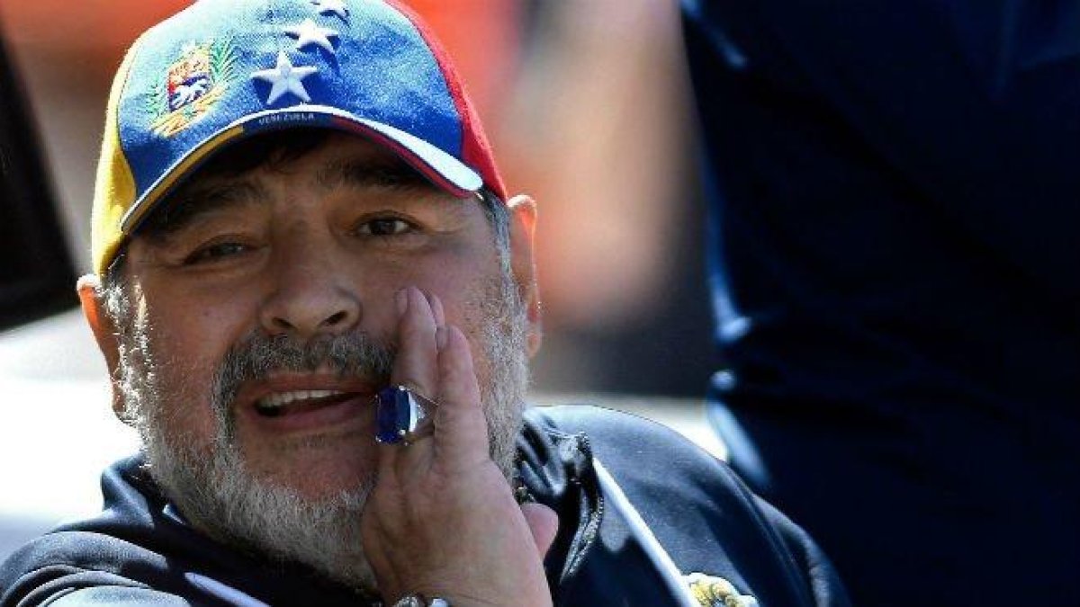 Diego Armando Maradona, el sábado pasado en el Estadio Malvinas Argentinas de Mendoza.-AFP
