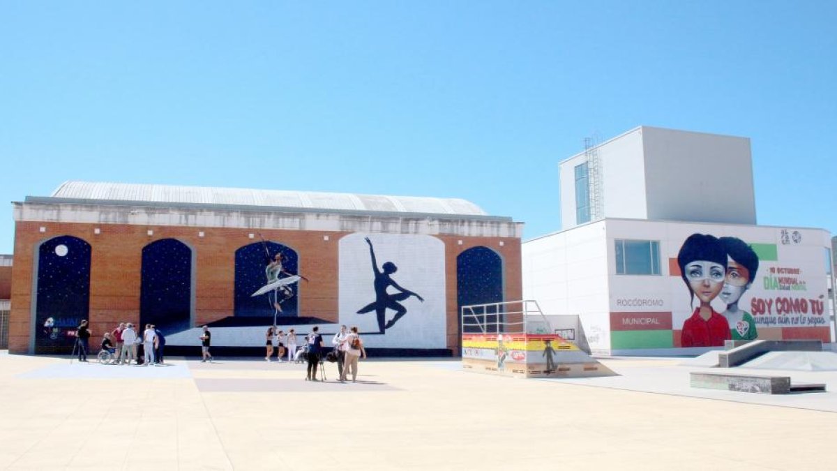 Presentación del mural conmemorativo del 20 aniversario de la Asociación de Discapacitados del Bierzo (Ambi).-ICAL
