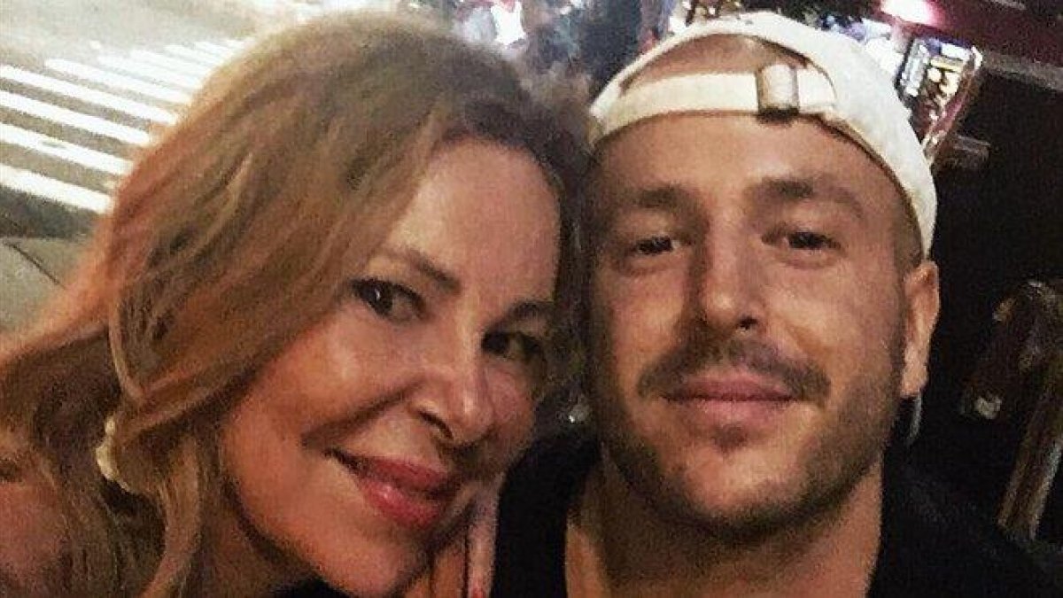 Ana García Obregón con su hijo Álex Lequio.-INSTAGRAM