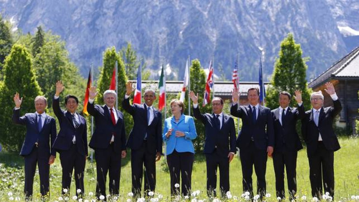Foto de familia de los mandatarios del G-7, en Elmau (Alemania).-Foto: Matthias Schrader / AP