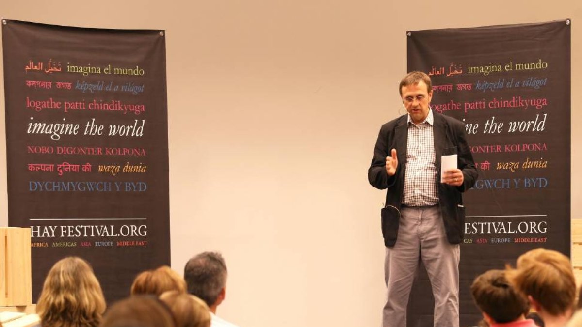 El subdirector del Daily Telegraph, Mark Skipworth, analiza en el Hay Festival la evolución de la cobertura informativa durante las últimas décadas y las formas a las que deben adaptarse los medios de comunicación en la era digital-Ical