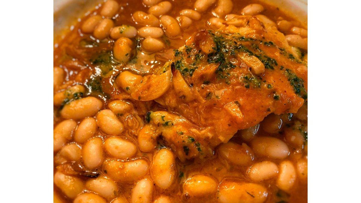 BACALAO CON ALUBIAS BLANCAS EN SALSA AMERICANA / EM