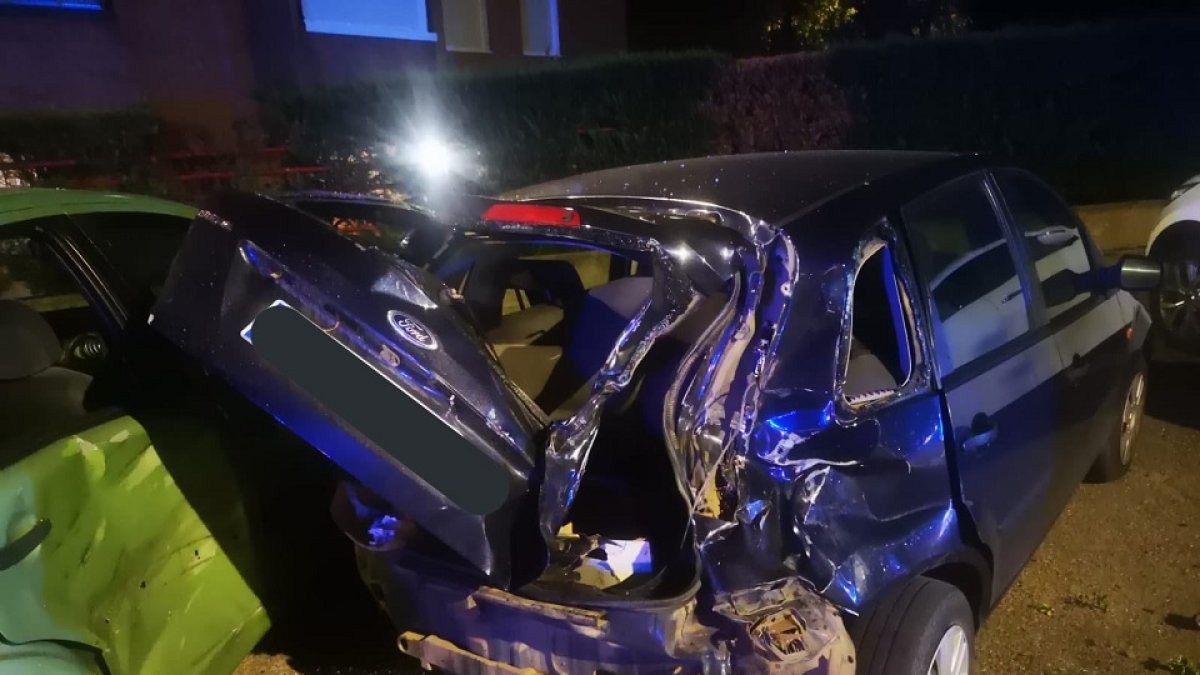 Estado en el que quedaron varios de los vehículos. - POLICÍA MUNICIPLA