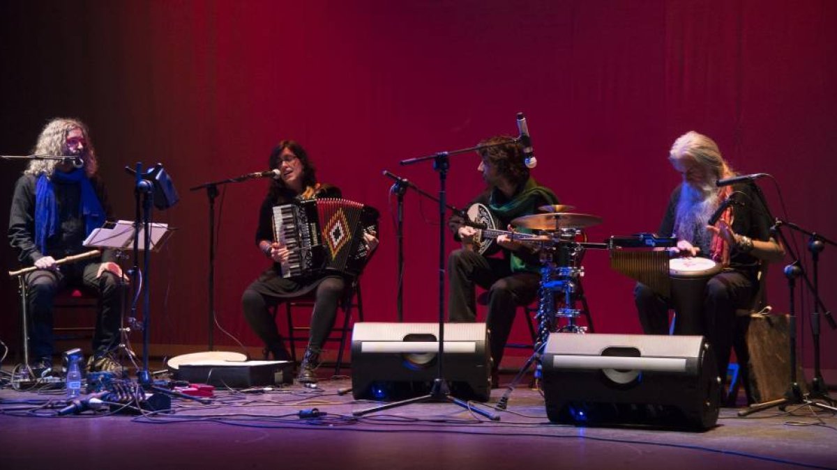 Concierto solidario con Nepal, organizado por Cruz Roja Burgos en colaboración con el Ayuntamiento y el patrocinio de Obra Social “la Caixa” y Fundación Caja de Burgos-ICAL