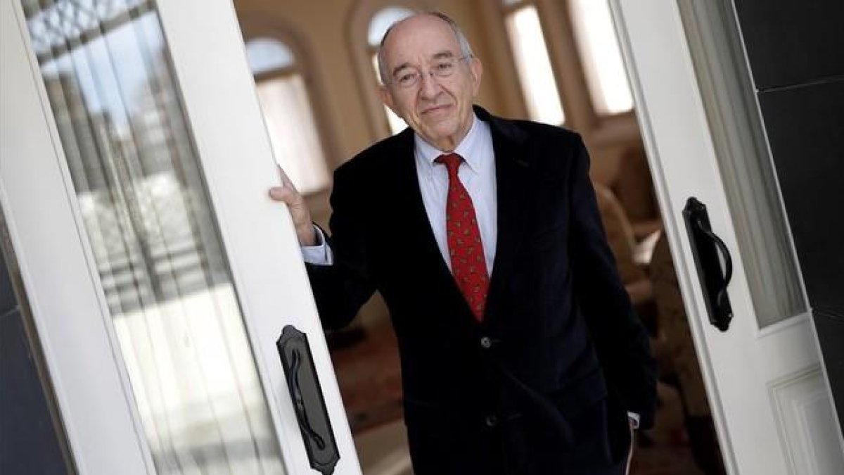 El exgobernador del Banco de España Miguel Ángel Fernández Ordóñez.-JOSE LUIS ROCA