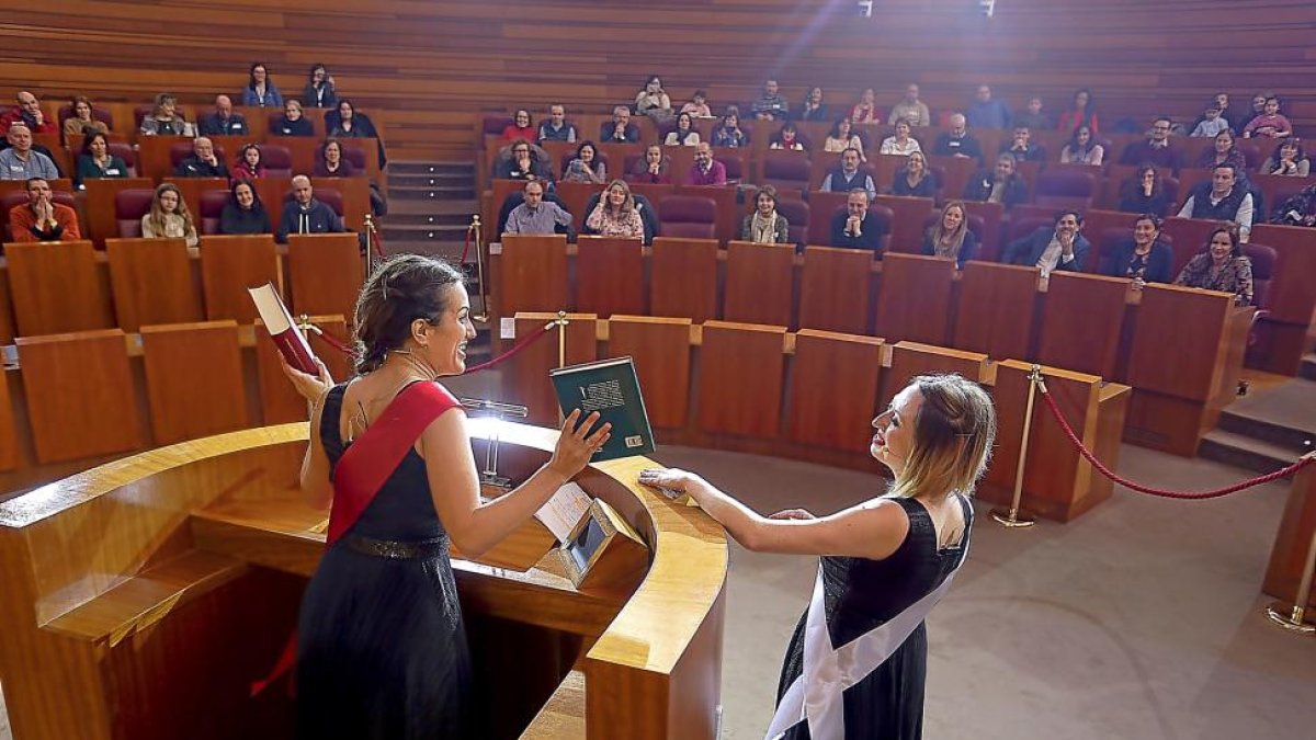 Un momento de la representación de Valquiria Teatro en el Hemiciclo.-ICAL