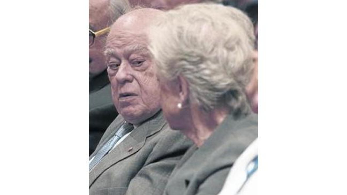 Jordi Pujol Soley y su mujer, Marta Ferrusola, el pasado 8 de enero.-EFE