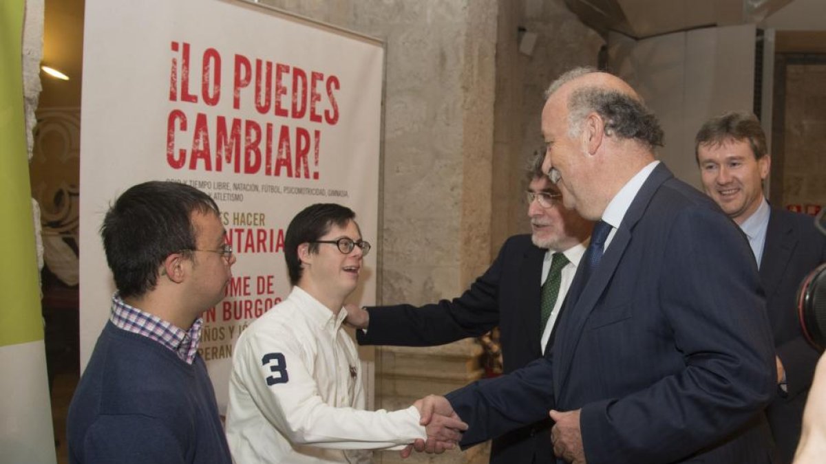 Gala Sindrome de Down, en la que estuvo presente el selecionador nacional Vicente del Bosque-Ical