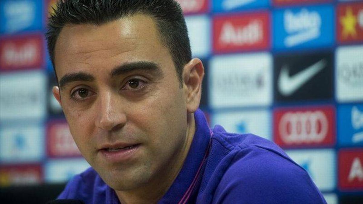 Xavi Hernández en rueda de prensa para anunciar que marcha de la institución azulgrana al término del ejercicio, este jueves.-Foto: JORDI COTRINA