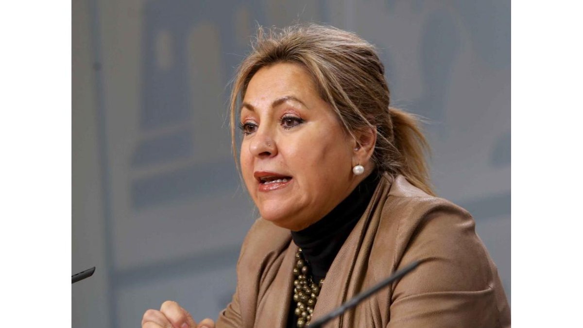 Rosa Valdeón tras la rueda de presa posterior al Consejo de Gobierno.-Ical