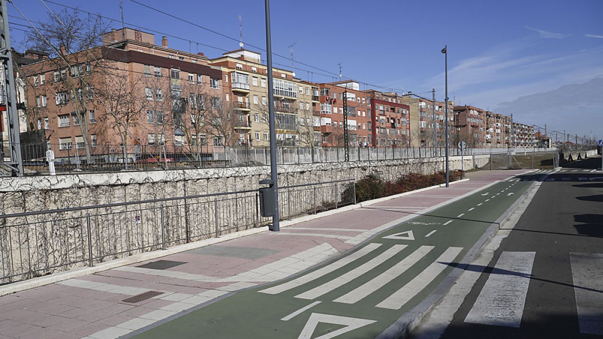 Calle Salud en el barrio de La Pilarica.- J. M. LOSTAU