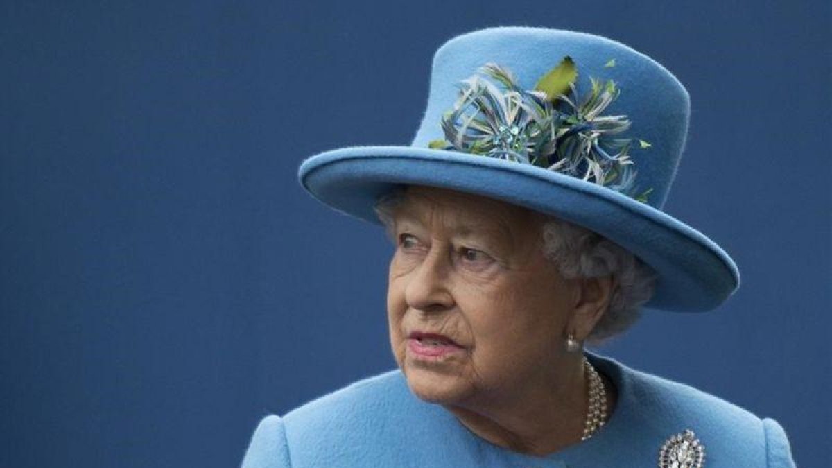 Isabel II, el 27 de octubre del 2016, en Poundbury, Inglaterra.-JUSTIN TALLIS
